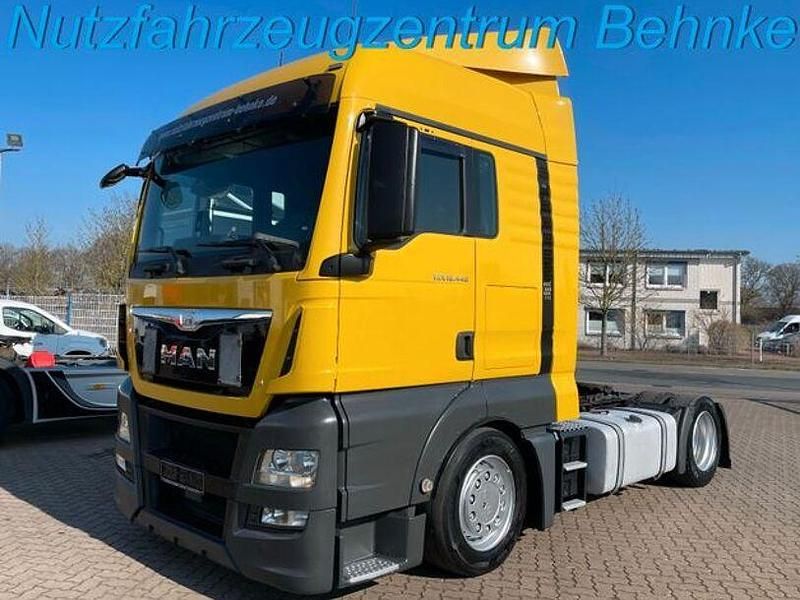 Gelb Gebraucht 2016 MAN TGE Van | 16.065 € - Bild 1/4