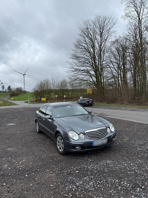 Gebraucht Mercedes E220 170 PS (125 kW) 2006 Grau Limousine