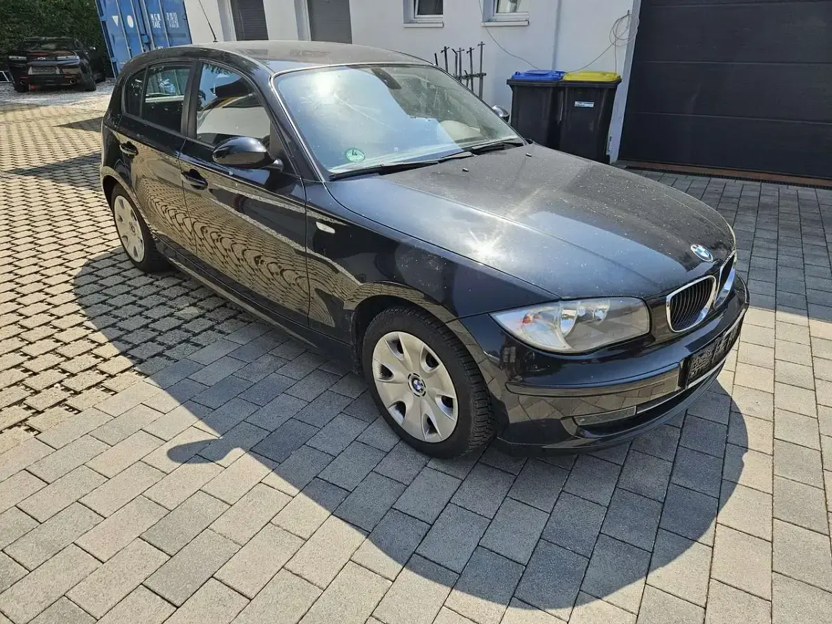Gebraucht BMW 118 143 PS (105 kW) 2010 Schwarz Kleinwagen