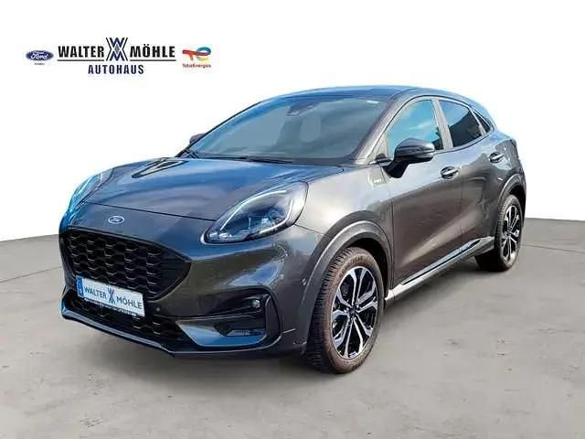 Magneticgrau (metallic) Gebraucht 2023 Ford Puma ST-Line Limousine | 24.240 € (Fairer Preis) - Bild 1/4