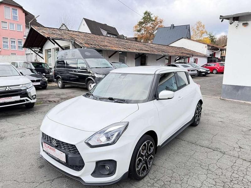 Weiß Gebraucht 2019 Suzuki Swift Sport Limousine | 13.890 € (Fairer Preis) - Bild 1/4