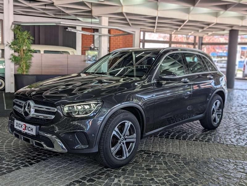 Gebraucht Mercedes GLC200 211 PS (155 kW) 2022 Grau SUV