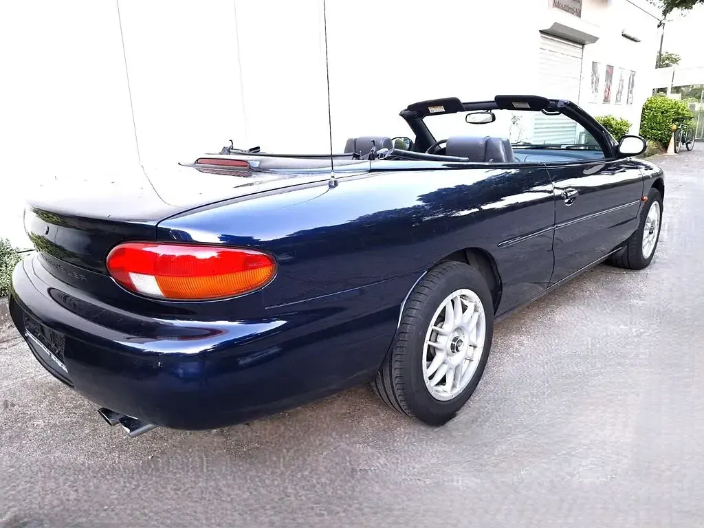 Gebraucht Chrysler Stratus 163 PS (119 kW) 1999 Blau Cabrio