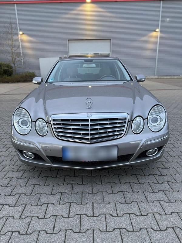 Gebraucht Mercedes E220 170 PS (125 kW) 2007 Limousine