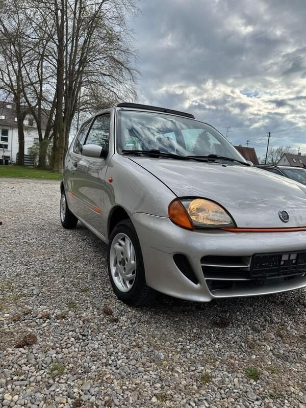 Grau Gebraucht 1999 Fiat Seicento Kleinwagen | 1.000 € (Fairer Preis) - Bild 1/4