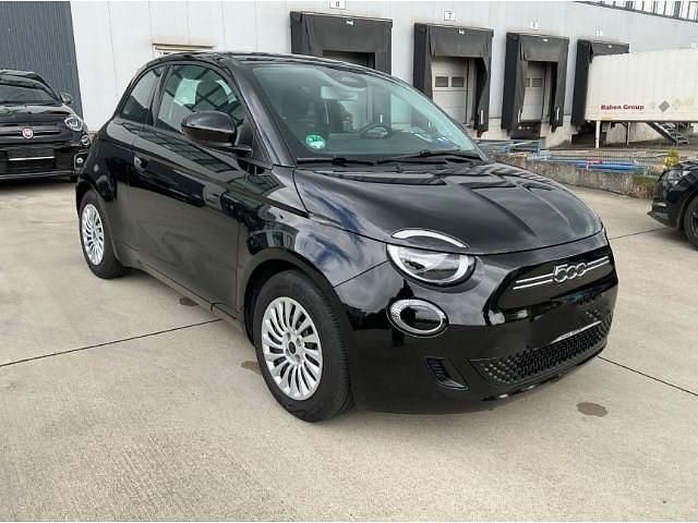 Gebraucht Fiat 500e Action 69 kW (95 PS) 2023 Schwarz Kleinwagen