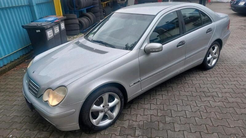 Silber Gebraucht 2004 Mercedes C200 Limousine | 2.700 € (Guter Preis) - Bild 1/4