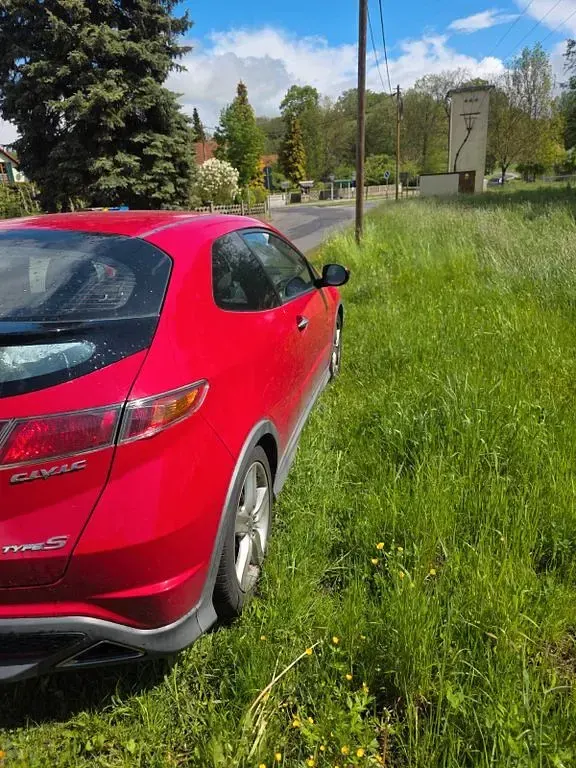 Używany Honda Civic S 140 KM (102 kW) 2007 Czerwony Coupe