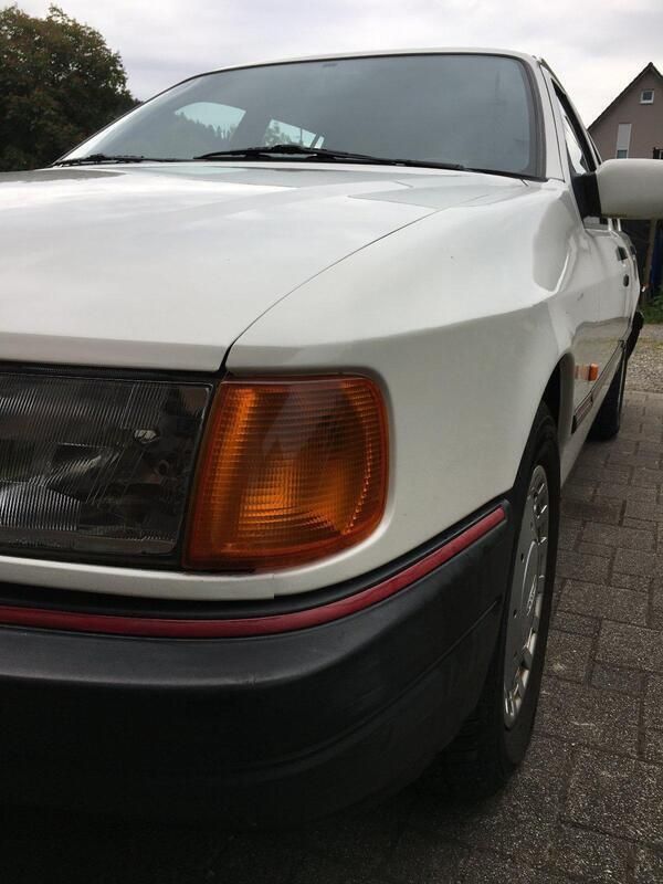 Weiß Gebraucht 1988 Ford Sierra Kombi | 3.300 € - Bild 1/4