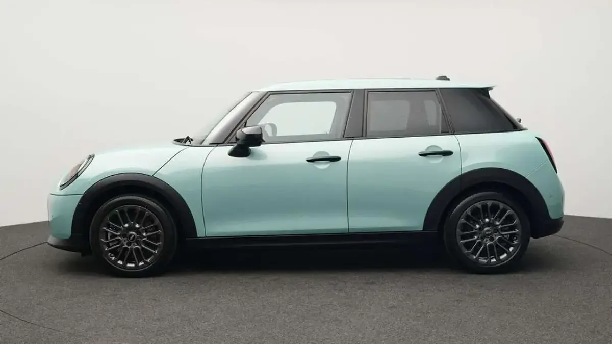 Gebraucht Mini Cooper S Classic 204 PS (150 kW) 2025 Grün Kleinwagen