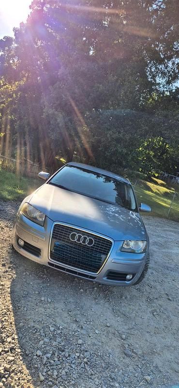 Grau Gebraucht 2006 Audi A3 Limousine | 1.800 € (Superpreis) - Bild 1/4