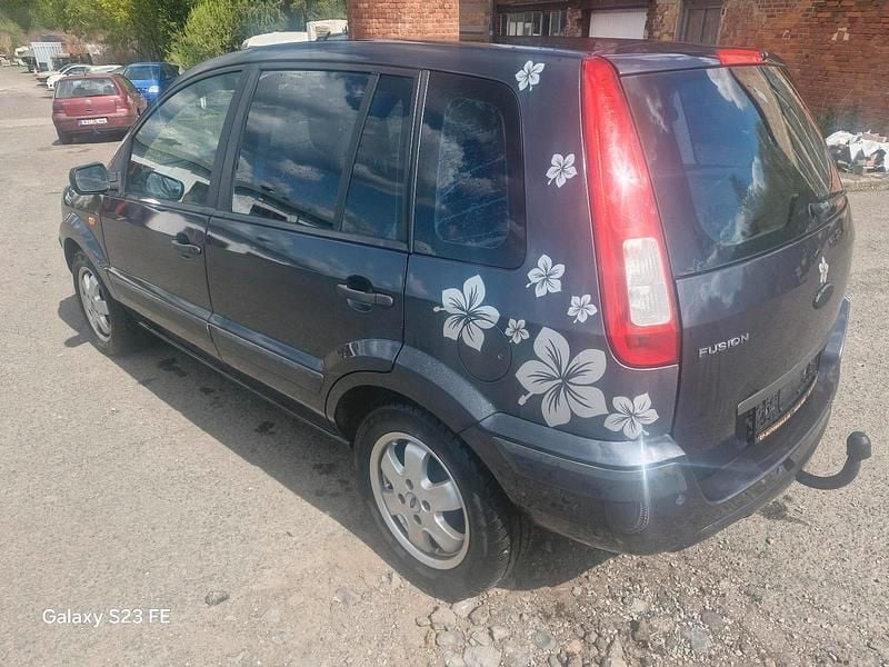 Gebraucht Ford Fusion 80 PS (58 kW) 2006 Blau Kleinwagen