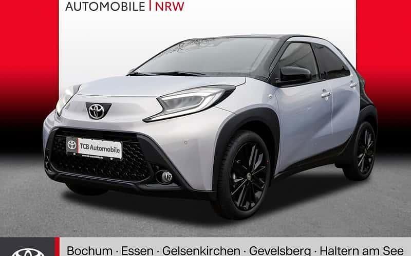 Silbern Neu 2025 Toyota Aygo X Edition SUV | 23.589 € - Bild 1/4