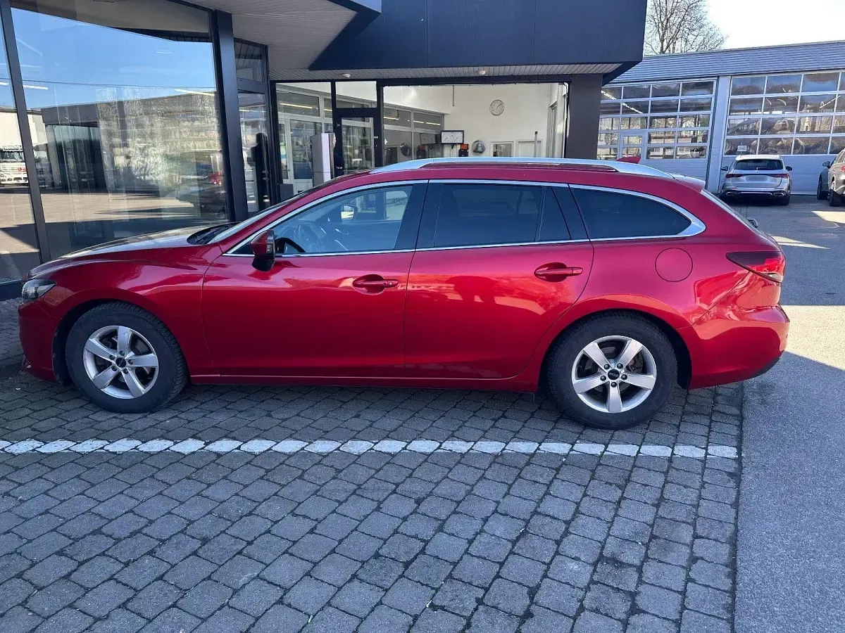 Gebraucht Mazda 6 175 PS (128 kW) 2015 Rot Kombi