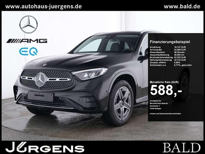 Schwarz obsidianschwarz metallic Gebraucht 2025 Mercedes GLC300e AMG SUV | 62.880 € (Guter Preis) - Bild 1/4