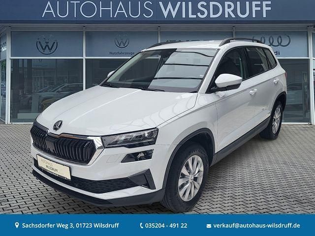 Moonweiss Gebraucht 2024 Skoda Karoq Selection SUV | 27.490 € (Superpreis) - Bild 1/4