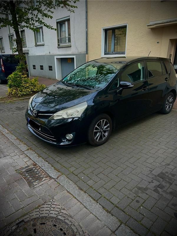 Gebraucht Toyota Corolla 124 PS (91 kW) 2013 Schwarz Kombi