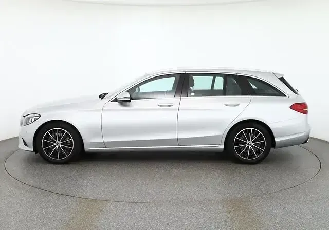 Gebraucht Mercedes C200 Avantgarde 197 PS (144 kW) 2019 Silber Kombi
