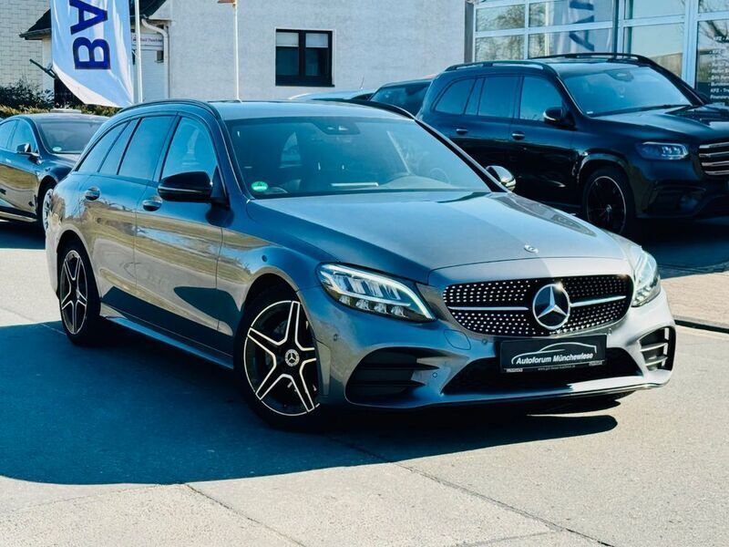 Grau Gebraucht 2020 Mercedes C200 AMG Limousine | 29.980 € (Fairer Preis) - Bild 1/4