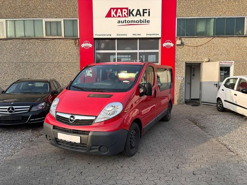 Gebraucht Opel Vivaro 114 PS (83 kW) 2012 Rot Van / Kleinbus