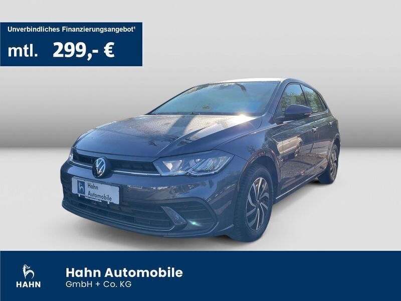 Rauchgrau metallic Gebraucht 2024 VW Polo Life Limousine | 21.890 € (Fairer Preis) - Bild 1/3