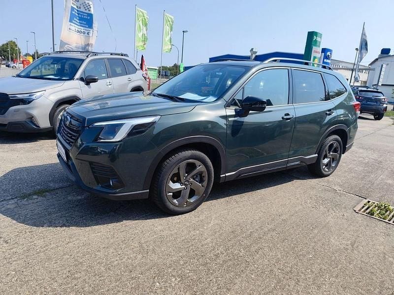 Grün Gebraucht 2024 Subaru Forester Platinum SUV | 36.980 € (Guter Preis) - Bild 1/4