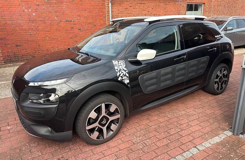 Schwarz Gebraucht 2016 Citroën C4 Cactus Kleinwagen | 8.499 € (Guter Preis) - Bild 1/4