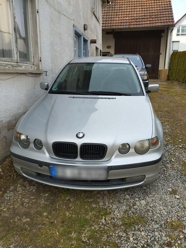 Silber Gebraucht 2002 BMW 316 Compact Kleinwagen | 999 € (Guter Preis) - Bild 1/4