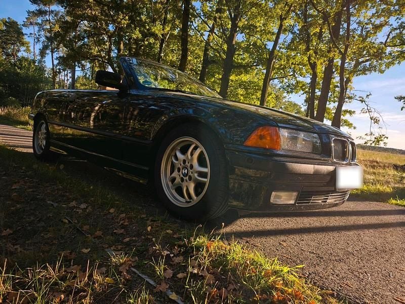 Gebraucht BMW 320 Cabriolet 150 PS (110 kW) 1995 Schwarz Cabrio