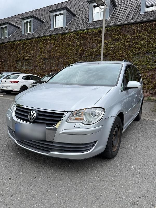 Gebraucht VW Touran 140 PS (102 kW) 2009 Silber Van / Kleinbus