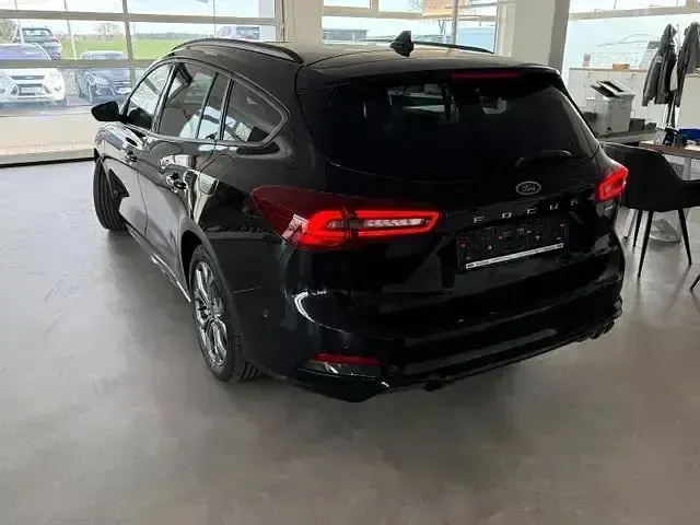 Usata Ford Focus ST-Line 155 CV (114 kW) 2022 Nero Berlina