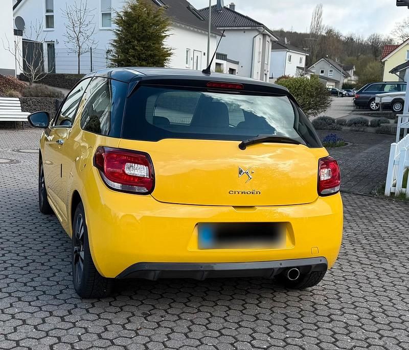 Gebraucht Citroën DS3 95 PS (69 kW) 2010 Gelb Kleinwagen