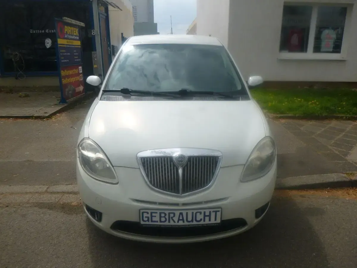 Second-hand Lancia Ypsilon 95 CP (69 kW) 2008 Alb Hatchback