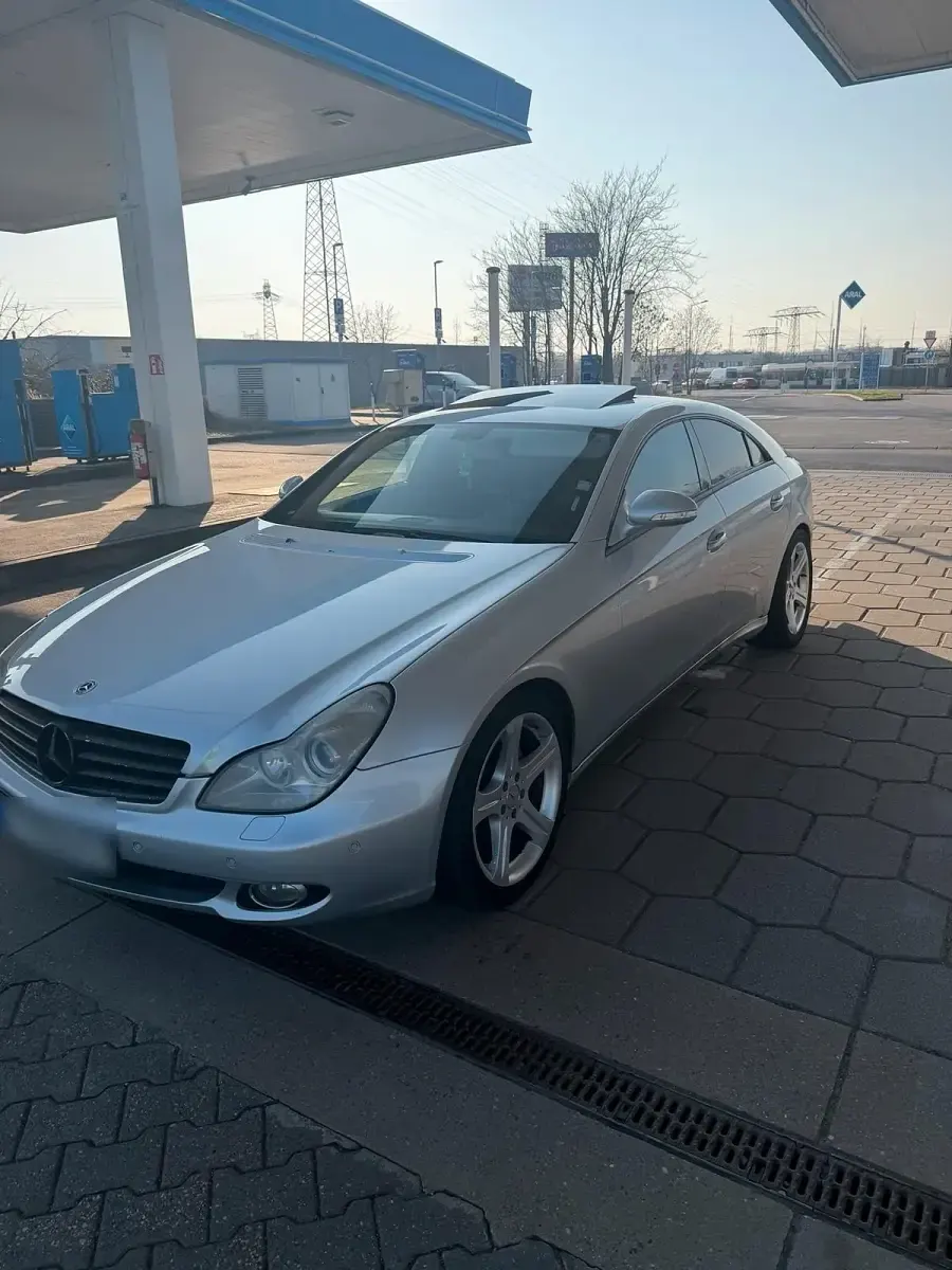 Gebraucht Mercedes CLS320 280 PS (205 kW) 2007 Silber Coupé