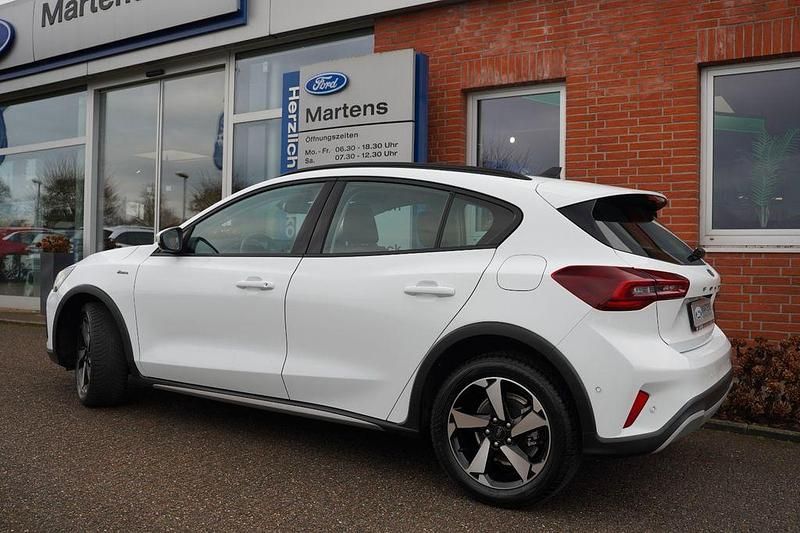 Gebraucht Ford Focus Active 155 PS (114 kW) 2023 Weiß Limousine