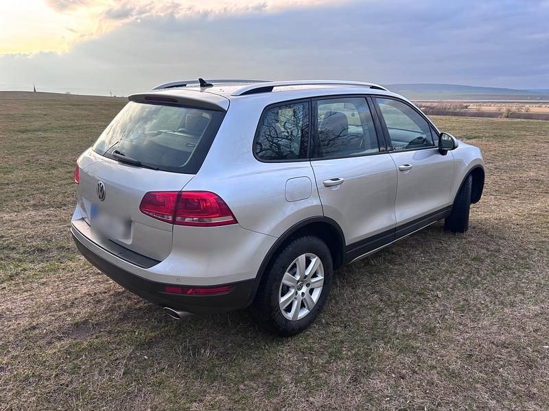 Gebraucht VW Touareg 245 PS (180 kW) 2014 Silber SUV