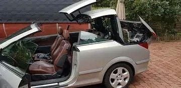 Beige Gebraucht 2009 Opel Astra Cabriolet Edition Cabrio | 2.300 € (Guter Preis) - Bild 1/4