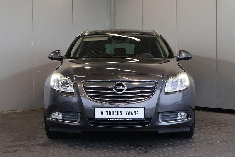 Gebraucht Opel Insignia Cosmo 140 PS (102 kW) 2009 Grau Kombi