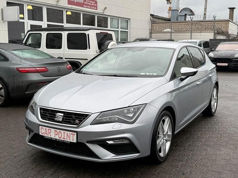 Silber Gebraucht 2017 Seat Leon FR Limousine | 14.450 € (Fairer Preis) - Bild 1/4