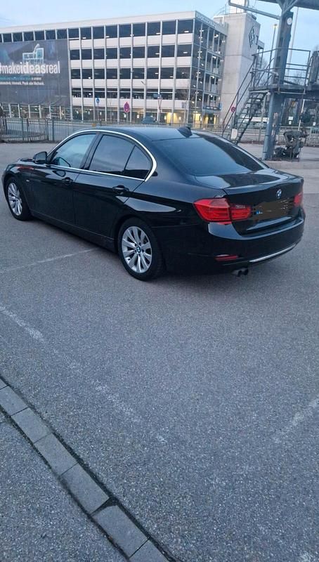 Gebraucht BMW 328 Luxury Line 245 PS (180 kW) 2012 Schwarz Limousine