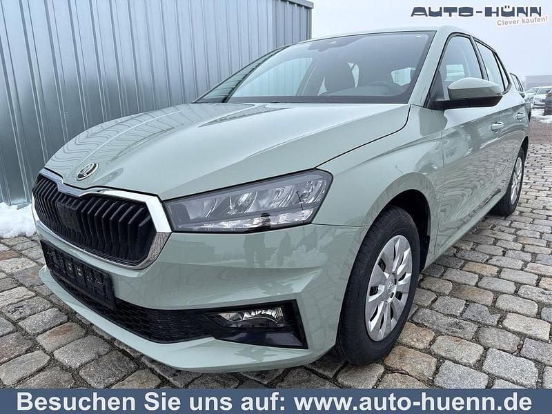 Neu Skoda Fabia Selection 116 PS (85 kW) 2026 Timianogrün metallic Limousine