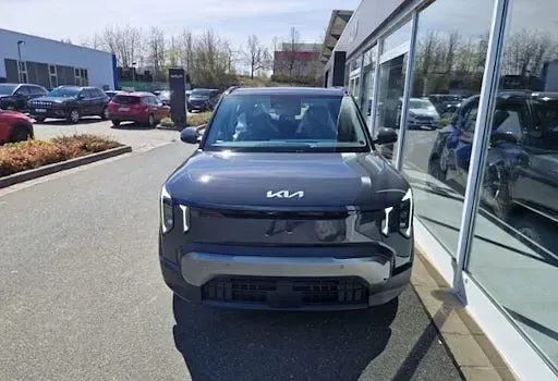 Neu Kia EV2 Air 108 kW (147 PS) 2026 Grau SUV