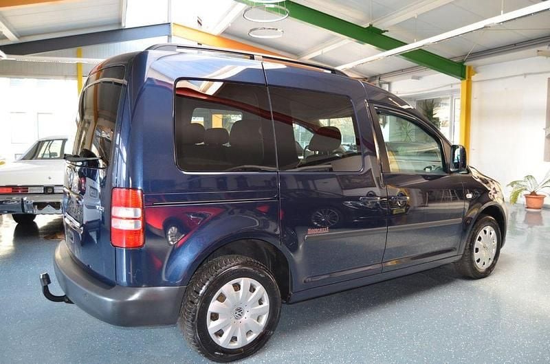 Gebraucht VW Caddy Trendline 105 PS (77 kW) 2012 Blau Van / Kleinbus