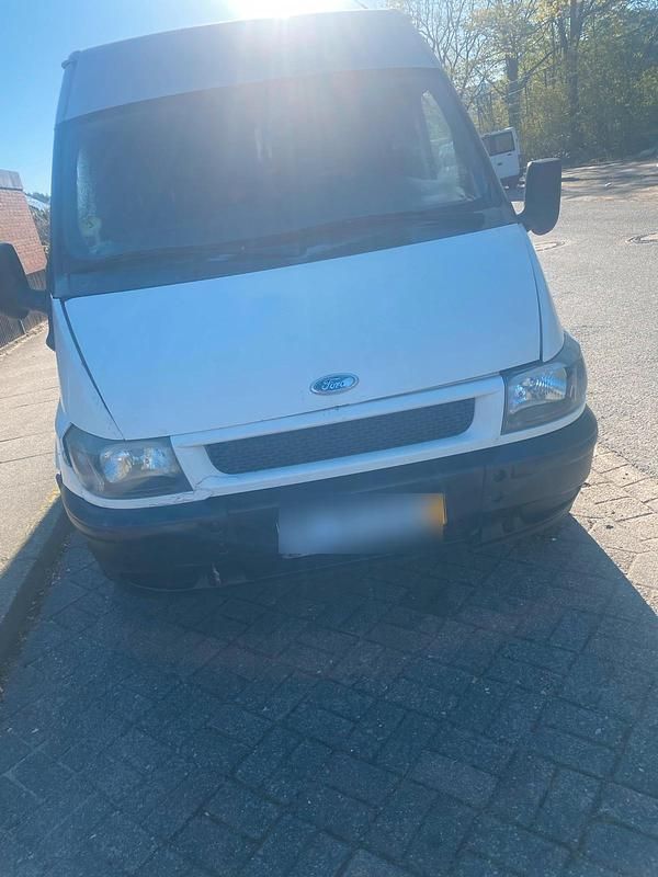 Second-hand Ford Transit 85 CP (62 kW) 2004 Alb Berlinǎ