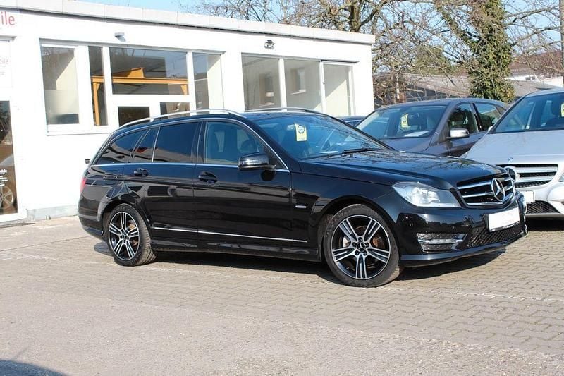 Gebraucht Mercedes C220 AMG 170 PS (125 kW) 2014 Schwarz Kombi
