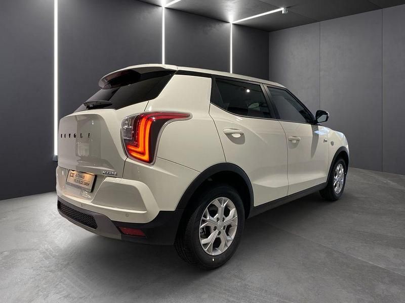 Neu SsangYong Tivoli 163 PS (119 kW) 2025 Grand white SUV