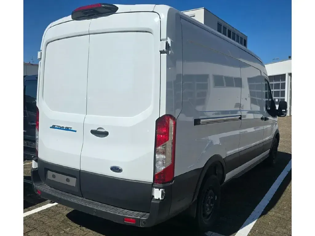 Gebraucht Ford Transit 135 kW (184 PS) 2024 Weiss Limousine