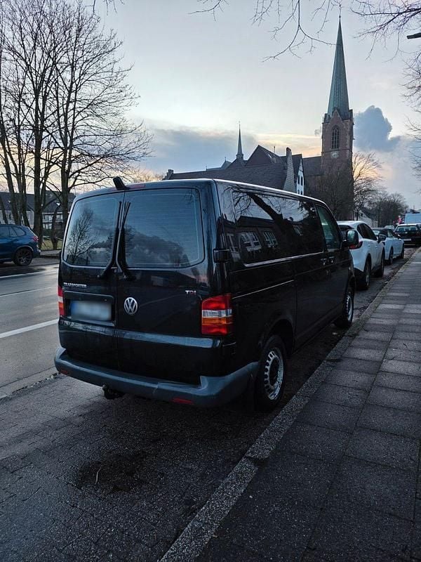 Second-hand VW Transporter 131 CP (96 kW) 2008 Negru Van
