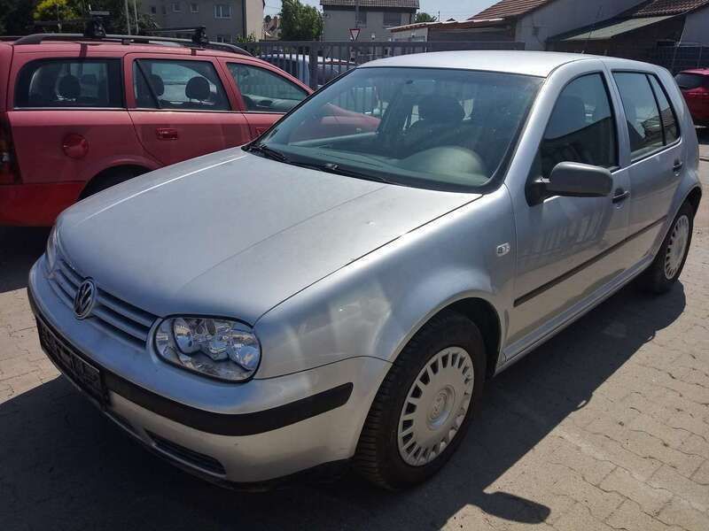 Silber Gebraucht 2004 VW Golf IV Ocean Limousine | 2.985 € (Fairer Preis) - Bild 1/4