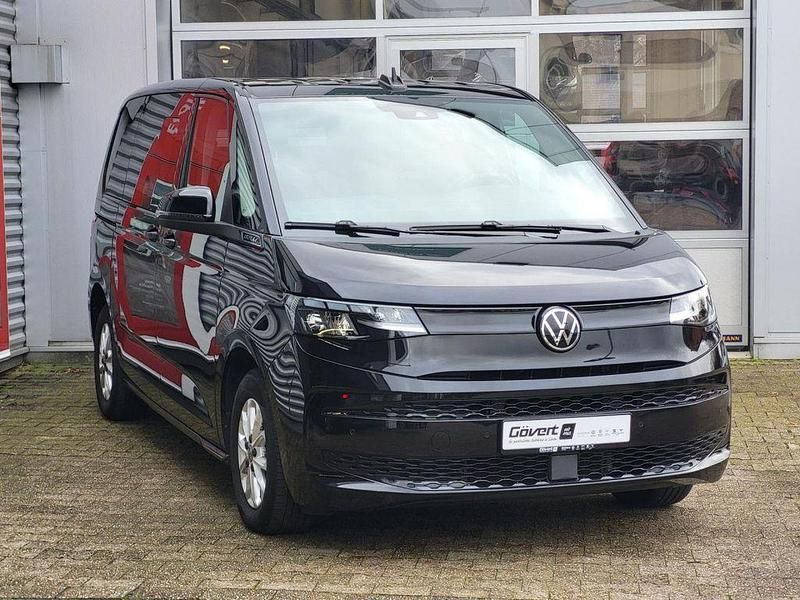 Gebraucht VW Multivan 150 PS (110 kW) 2023 Deep black perleffekt Van